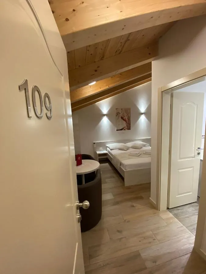 B&B L.D Pula 3*,  Kroatien