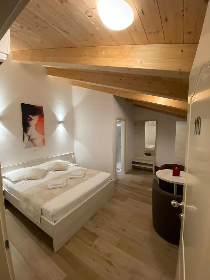 B&B L.D Pula 3*,