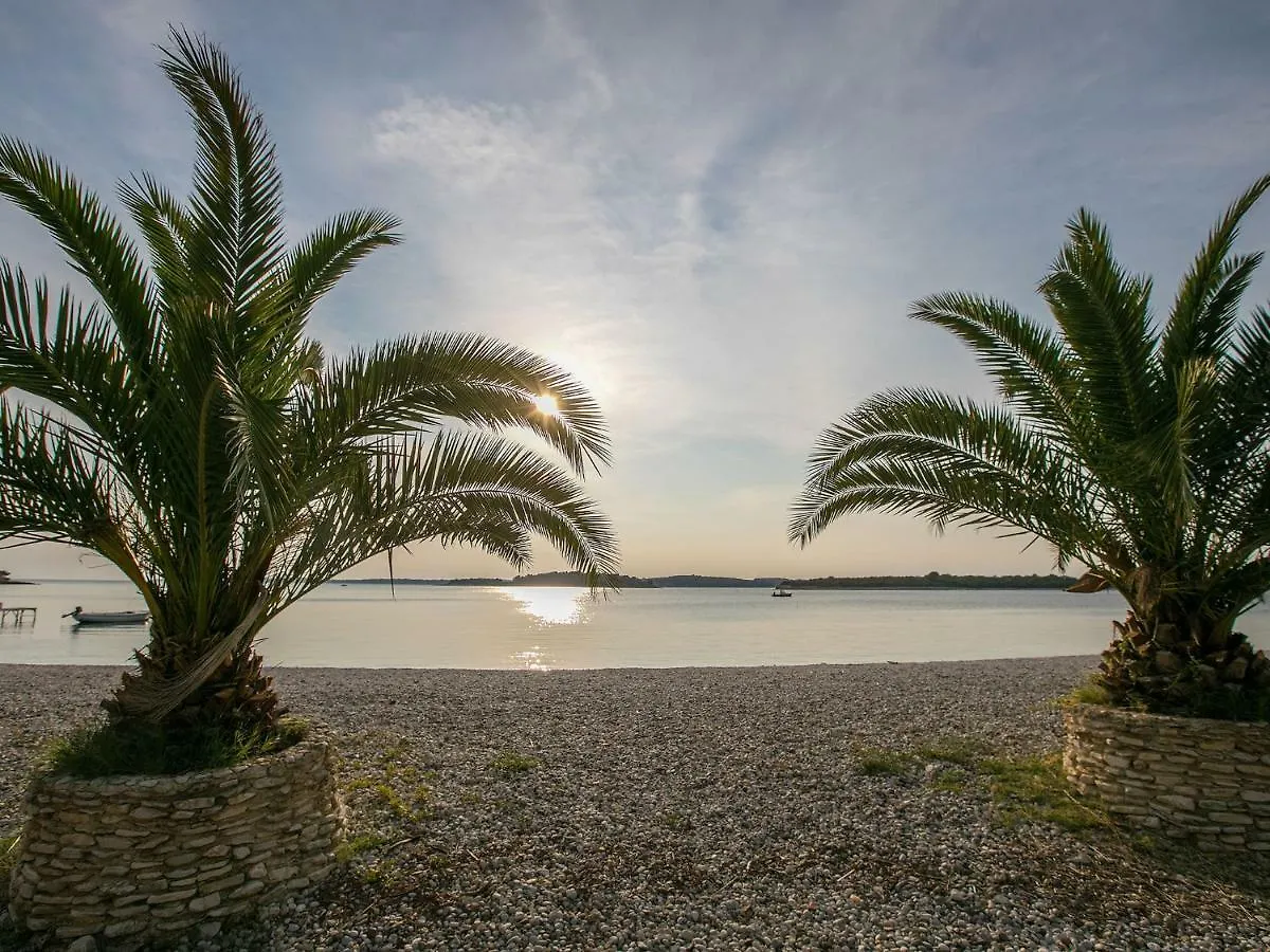 B&B-Ld 3*, Pula